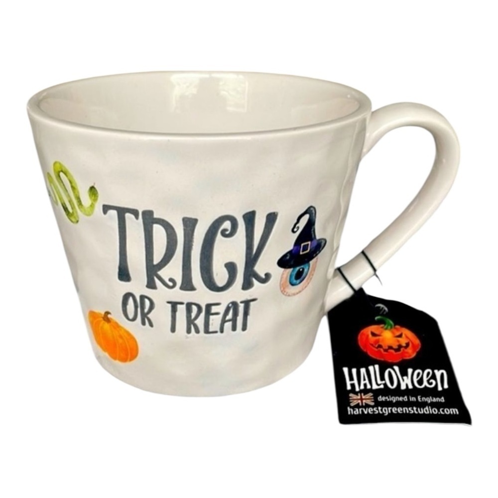 𝅺HARVEST GREEN Studio Trick or Treat Coffee Mug